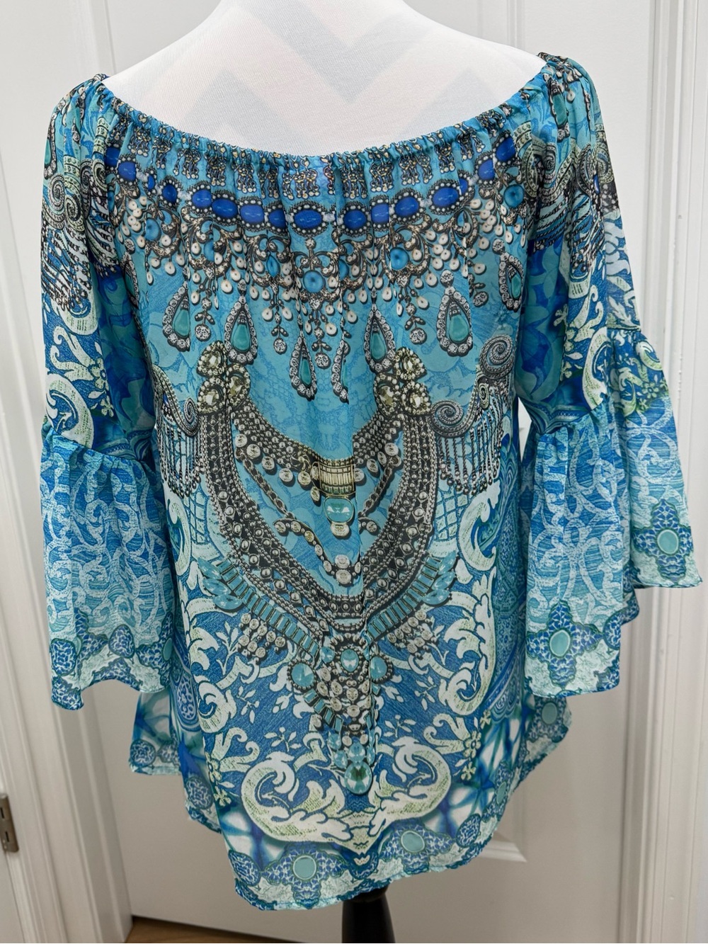 Ranee’s Bohemian Intricate Print Tunic w/ Flared Bell Sleves - Picture 4 of 8